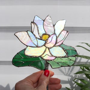 Plant stake Lotus Suncatcher Stained glass flower Decor in a flowerpots Garden Decorative plant stake Gardener gift