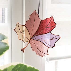 Suncatcher Ahornblatt Glasmalerei Ahornblatt Kanadischer Ahorn Dekor Wand Kunst Dekor Fenster Dekoration Geschenke für Pflanzenliebhaber