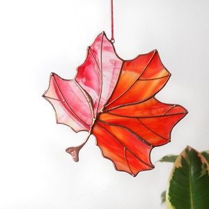 Suncatcher maple leaf Stained glass maple leaf Canadian maple decor Wall art decor Window hangings decor Gifts for plant lovers Red