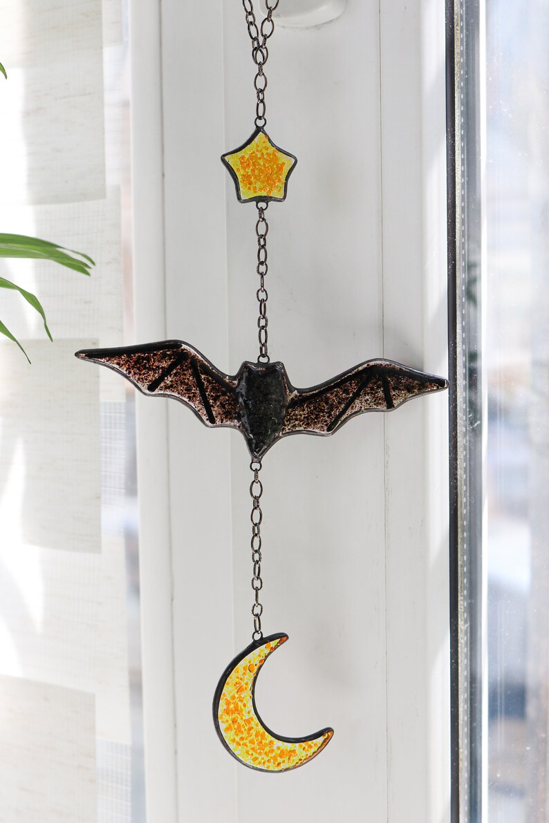 Suncatcher Fledermäuse mit Mond und Stern Hallowen Dekor Glasmalerei Fledermäuse Suncatcher Fledermäuse Suncatcher Mond Monddeko Wandbehang Fensterdeko Bild 5