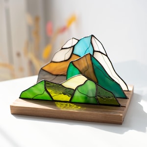 Berge - Buntglas - Grün - Blaue Bergrücken - Handgemachtes Glas - Buntglasmuster - Wohndekor - Landschaftskunst