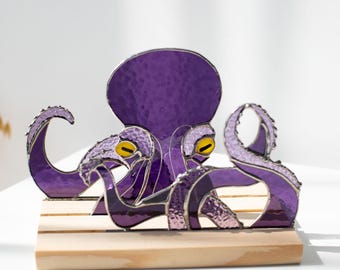 Stained glass Octopus Purple Sea Animal Decor Sea glass art Bookshelf decor Nautical decor Coastal decor Ocean Sun catcher Ocean art