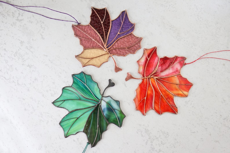 Suncatcher maple leaf Stained glass maple leaf Canadian maple decor Wall art decor Window hangings decor Gifts for plant lovers image 10