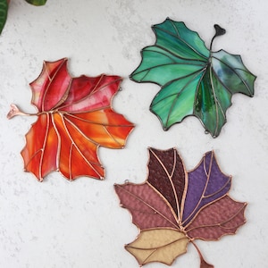 Suncatcher maple leaf Stained glass maple leaf Canadian maple decor Wall art decor Window hangings decor Gifts for plant lovers image 9