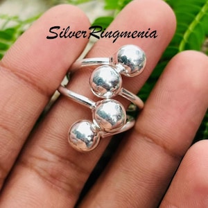 ハンドメイドのスターリングシルバーダブルボールリング - 調節可能なチャンキーデザイン