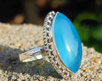 Anillo de calcedonia azul: Marquesa en plata de ley 925, hecho a mano