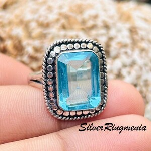 Anillo de piedra azul hecho a mano para mujer / Anillo de gema de topacio azul de talla radiante – Anillo elegante de plata de ley 925 / Joyería llamativa de cristal /