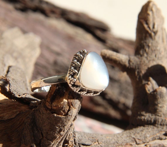 White Moonstone Silver Ring, Statemant Ring, Women Ring, Handmade Jewelry,  Silver Moonstone Ring, 925 Sterling Silver Jewelry, Wedding Ring,