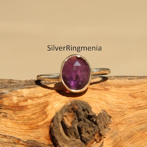 Bague améthyste en argent sterling 925 | Bague ovale avec pierres précieuses violettes pour femme | Bague faite main avec pierre de naissance de février | Bijoux cadeaux délicats |