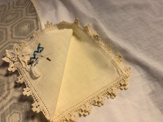 Vintage Lace Embroidery handkerchiefs - image 9