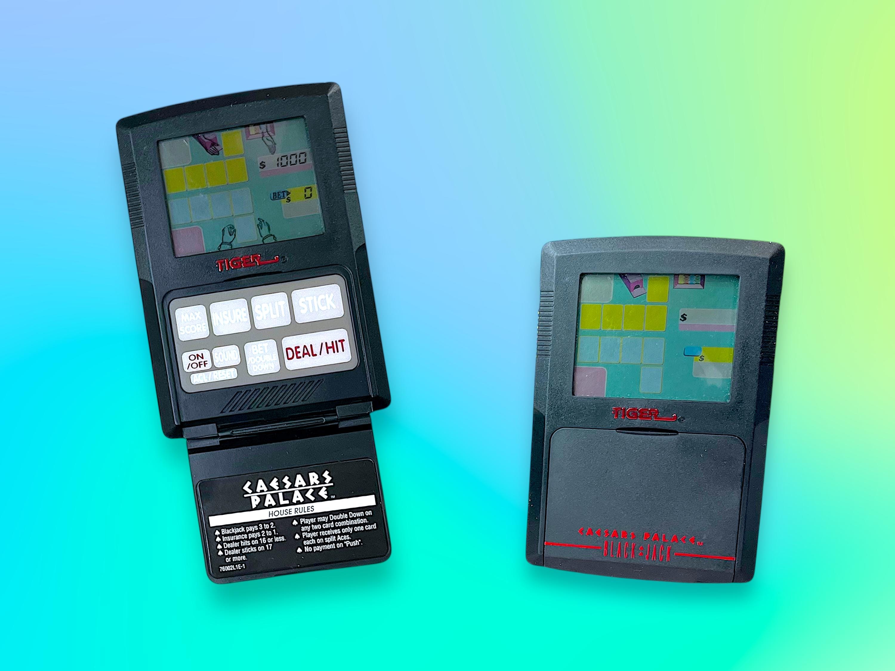 Jeu électronique MB Super Simon en boîte ( 2011 ) - La Roue du Passé Jeu électronique MB Super Simon en boîte ( 2011 ) - La Roue du Passé