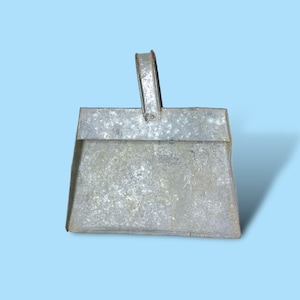 Vintage Galvanized Steel Metal Dust Pan.