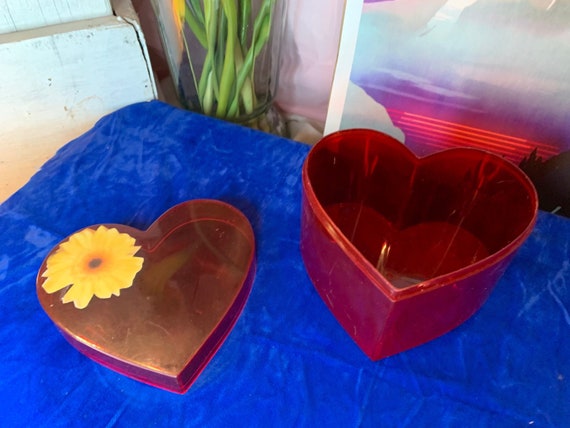 Vintage 90s Clear Heart Jewelry Box. CUTE - image 2