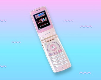 Vintage Y2K Pink Sanyo Camera Flip Cell Phone. Rare.works