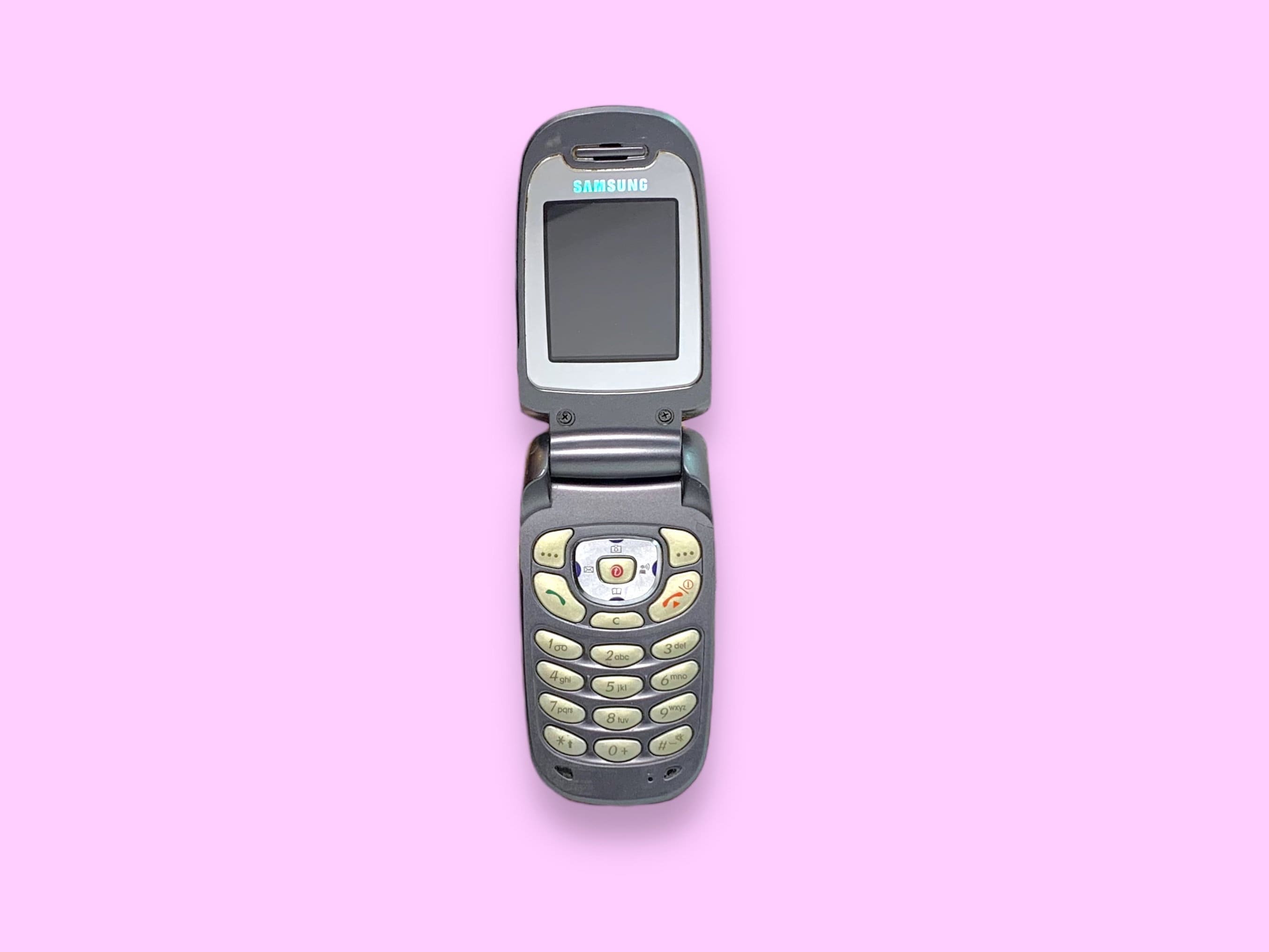 Printable Pink 90s Flip Phone Print Pink Y2K Aesthetic Art -  Israel