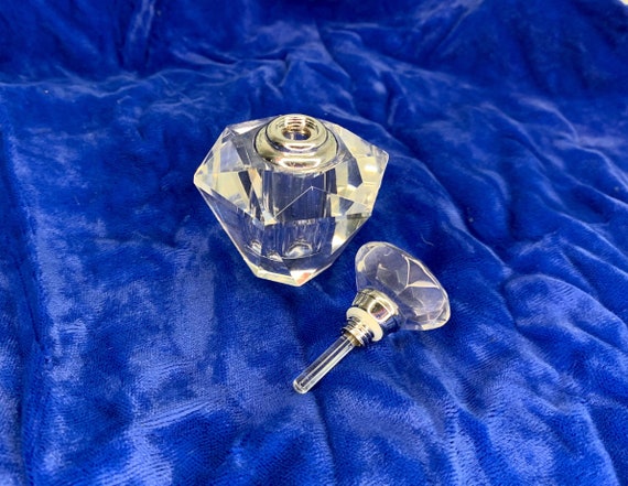 Vintage Crystal Perfume Bottle. - image 4