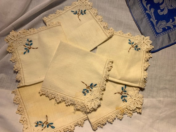 Vintage Lace Embroidery handkerchiefs - image 3