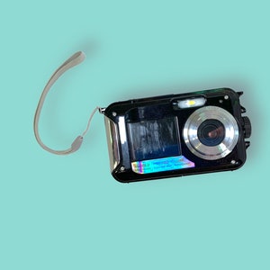 Vintage 2000s Digital Camera.Waterproof.