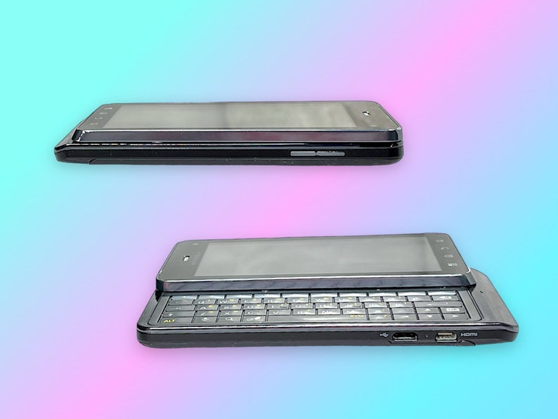 Vintage Motorola Google Keyboard Touchscreen Phone. As Is. image 9