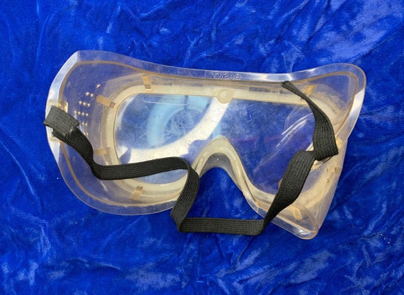 Vintage Clear Plastic Eye Goggles. - image 9