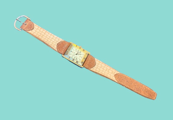 Vintage Gold Fossil Watch Leather Band. - image 4