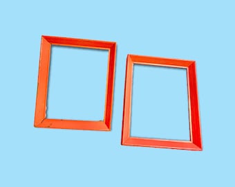 Vintage Small Wooden Picture Frames.