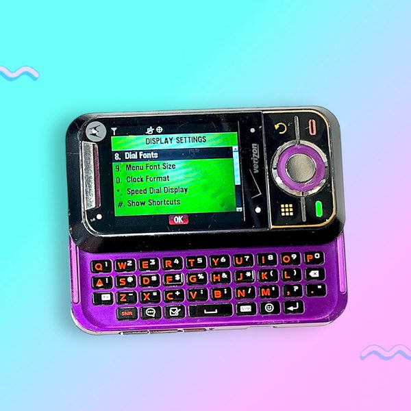 Vintage Y2K Motorola Keyboard Slide Cell Phone. Rare.Works!