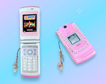 Vintage Y2K Pink Sanyo Camera Flip Cell Phone.Rare.Works!