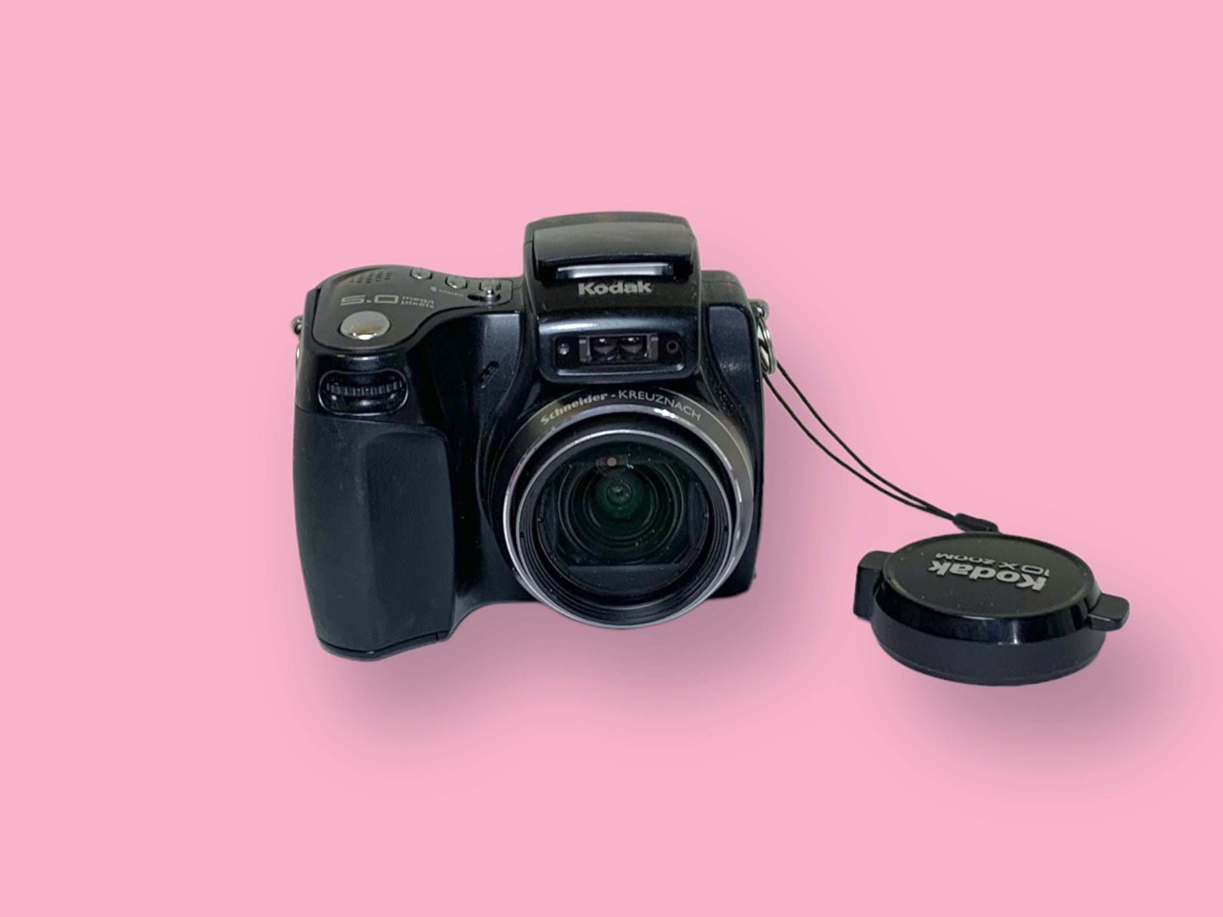 The Vintage Digital Cameras of the 2000s Are Coming Back. Here's