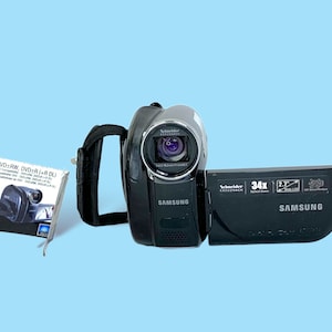 Vintage Y2K Samsung Digital Camcorder.
