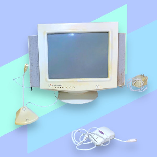 Vintage 90s PC Desktop Computer Screen Monitor Speakers . Rare . As is.