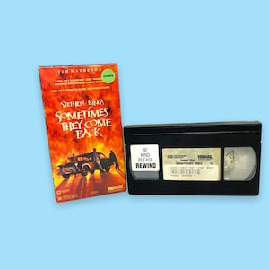 Vintage Stephen King&#39;s Sometimes They Comeback VHS.