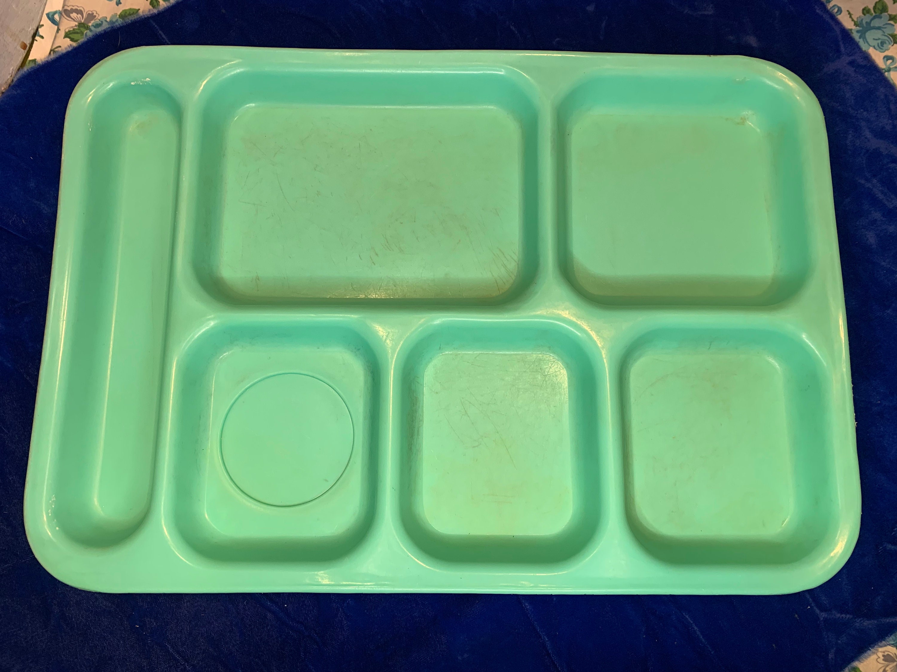 Vintage 90s Mint Green Plastic School cafeteria lunch trays. Etsy