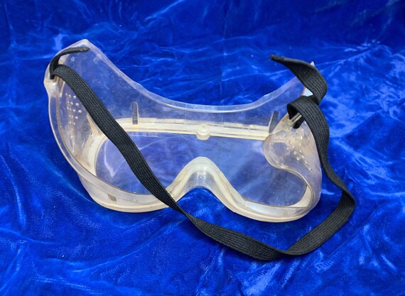 Vintage Clear Plastic Eye Goggles. - image 8