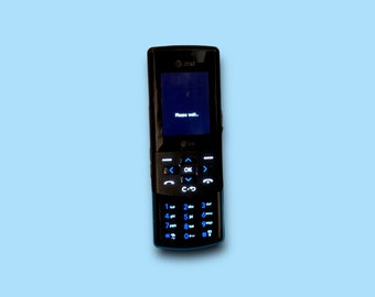 Vintage Y2K LG Camera Cell Phone. WORKS