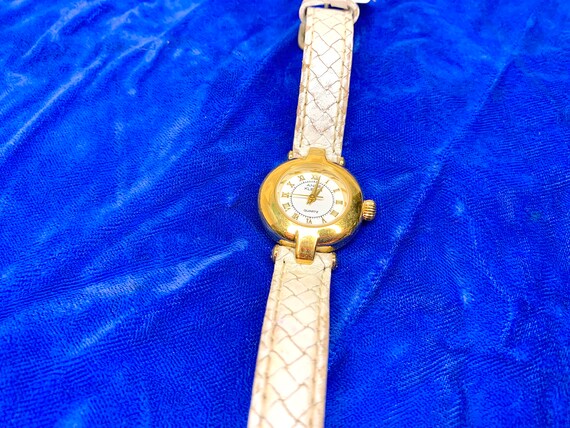 Vintage Gold Anne Klein Watch. - image 9