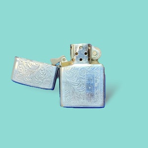 Vintage Silver Zippo Lighter.
