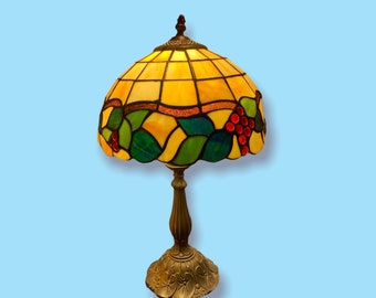 Vintage Tiffany-Art-Glasmalerei-Lampe