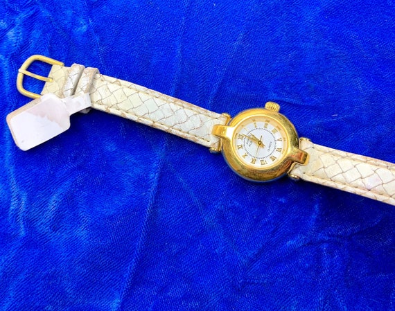 Vintage Gold Anne Klein Watch. - image 6