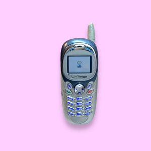 Vintage 90s Kyocera Cell Phone. Works!