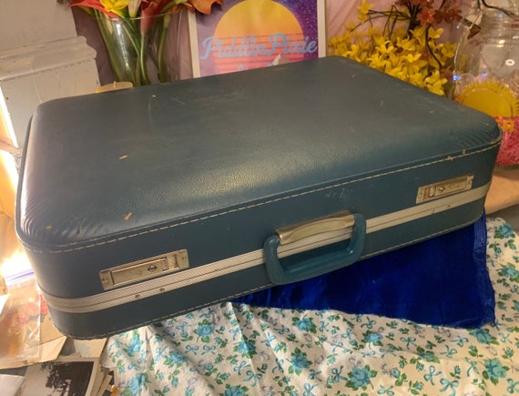 Vintage Large Blue suitcase Luggage. - image 3