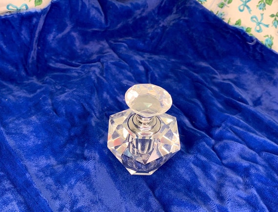 Vintage Crystal Perfume Bottle. - image 7