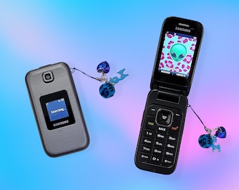 Vintage Y2K Samsung Mobile Flip Cell Phone.Works.As is.