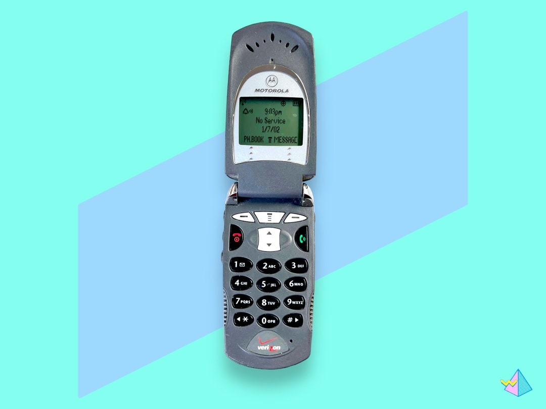モトローラ　フリップフォン　flip phone Best Flip Phones | motorola razr+ | motorola