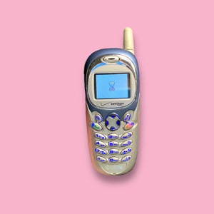 Vintage 90s Kyocera Cell Phone. Works!