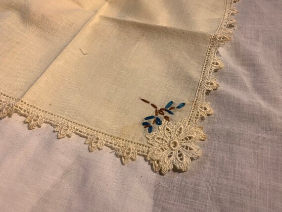 Vintage Lace Embroidery handkerchiefs - image 7