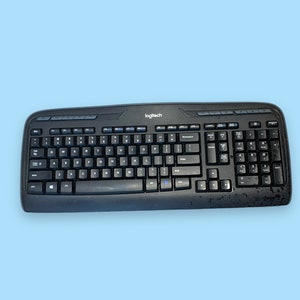 Vintage 2000s Computer Keyboard. Logitech.