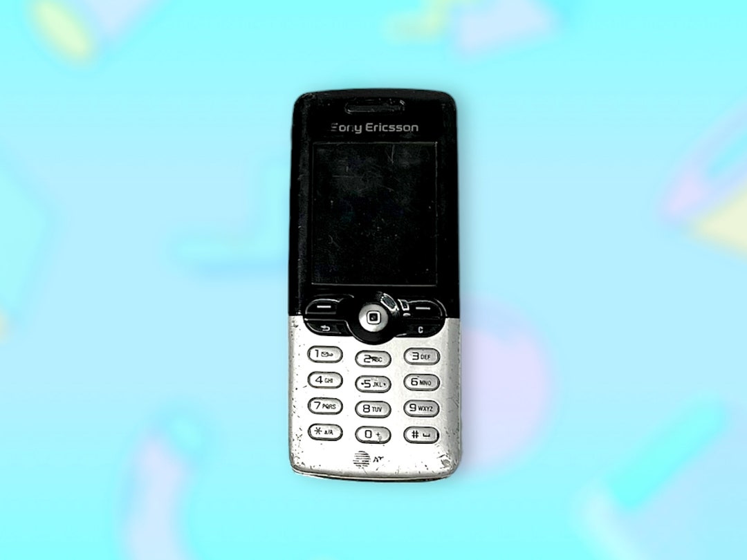 Buy Vintage Y2K Sony Ericsson Camera Cell Online  in India