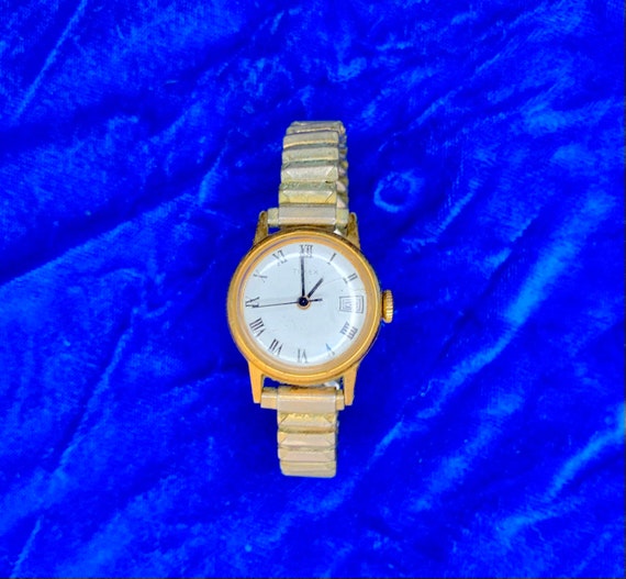 Vintage Gold Timex Wrist Watch - image 7