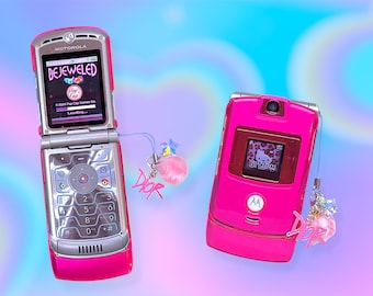 Vintage 2000’s Y2K Hot PINK Motorola Razr Mobile Flip CellPhone.Works!